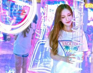 Feilin嗲囡囡 – 流氓小巫女的比基尼插曲合集，可下载的壁纸巡礼