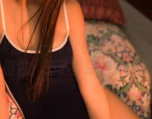 GIRLT果团网 – 写真小迷思：龚玥菲的圣诞图包，杯子里装的是梦想吗