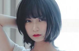 短裤中的Hizzy(히지)：高清作品展现不经意的优雅态度！