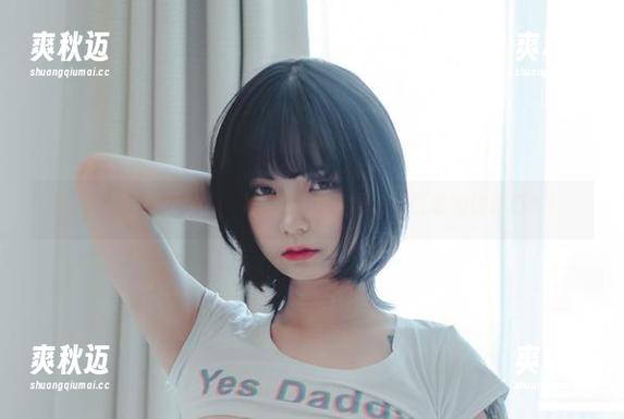 短裤中的Hizzy(히지)：高清作品展现不经意的优雅态度！