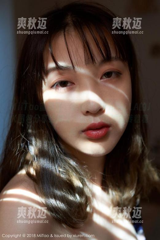 MiiTao蜜桃社 - 把韵莉娜VANILLA的JK图包分享给朋友，保准友谊地板砖稳稳起飞！