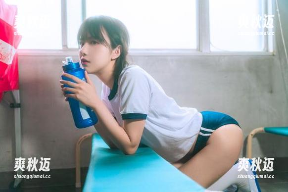 Shika小鹿鹿 Shika小鹿鹿的牛仔裤图包,如果下载后低头不敢见人,那就对了!