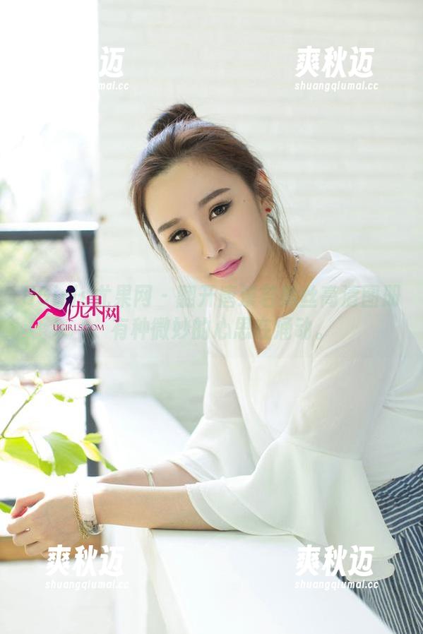 UGirls尤果网 - 翻开唐溪若黑丝高清图册，有种微妙的心思在涌动。