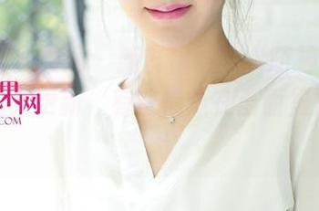 UGirls尤果网 – 新鲜出炉！“萌神妹妹”黑白图集更新，有些情愫在画面里悄悄游弋