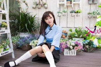 UGirls尤果网 – 颜爱泽写真又来了，丝袜潮流来袭！