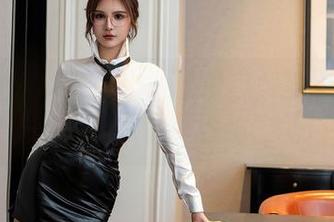 XINGYAN星颜社 – 图片里，潘思沁的体操服让我想起了小时候练操的日子。