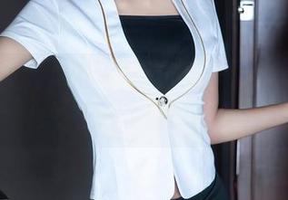 Xiuren秀人网 – 玩转美腿合集，叶籽亿为我们再次上演了腿部之美的奇迹。