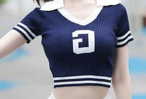 Xiuren秀人网 – 唐宁宁在浴缸里思考人生？她的写真集瞬间洗净疲惫，下载后心情大好！
