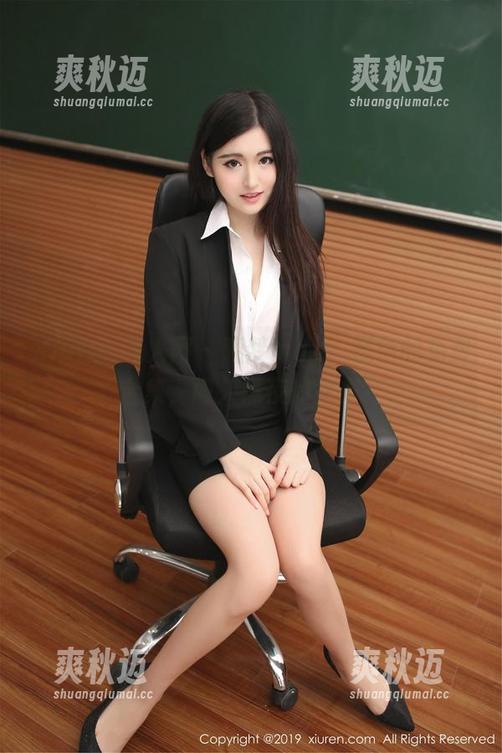 Xiuren秀人网 - 晓梦may，黑色的免费合集，闯入黑夜的女人！