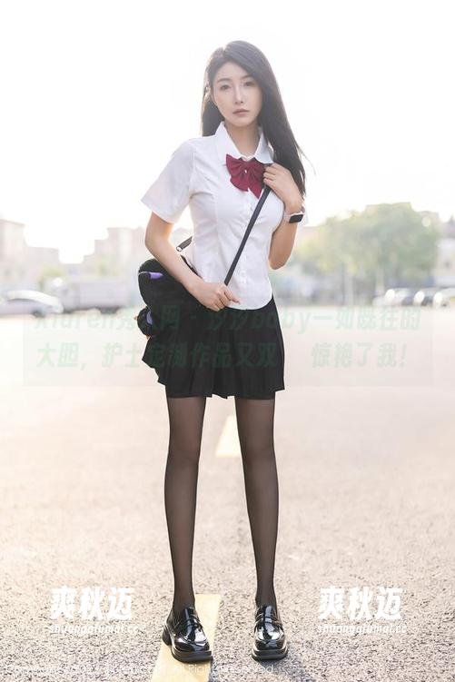 Xiuren秀人网 - 汐汐baby一如既往的大胆，护士定制作品又双叒叒惊艳了我！