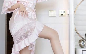 Xiuren秀人网 – 王雅姗是我：高跟鞋与写真，完美结合还是只为炫耀？