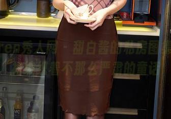 Xiuren秀人网 – 甜白酱的私房图集，红裙编织着不那么严肃的童话