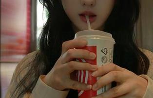 Xiuren秀人网 – 芭比KIKI的护士图包：潜伏在每一张里的是护士的另一面哦！