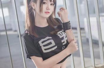 观看“索尼子旗袍”，已被Yoko宅夏的细节惊艳到，特意写了封信给我的消费卡。