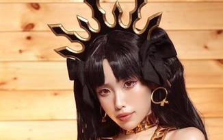 eliza喵喵的比基尼魔法：精选的原图，大家都说这是我的标志性pose？
