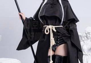 izumi泉桃子的空姐梦：这cos听起来太好喂了吗？