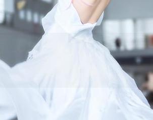 分享三度_69的制服，任性的把课本放在一边～
