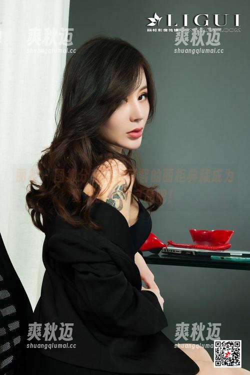 丽柜-可馨 丽柜 - 图集分享,让可馨的丽柜典藏成为夏天的必备良品吧!