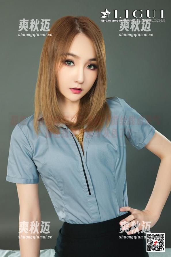 丽柜 - 莲莲的纯白写真能不能给我点勇气，别让我再穿那身灰色了？