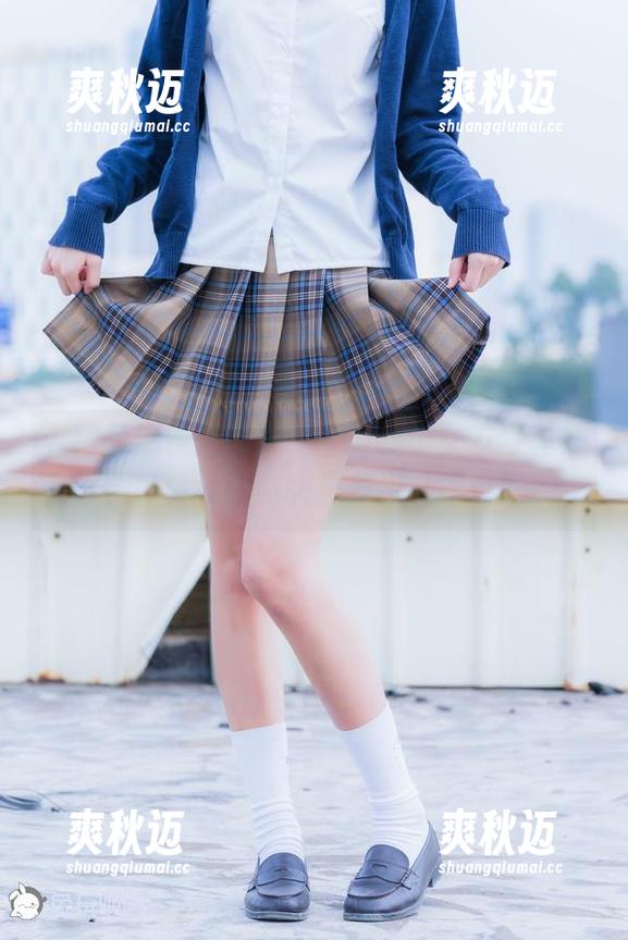 希望兔玩映画的下一个更新小女友写真集，可以让我脑袋里多出几根草！
