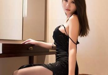 嗲囡囡 – 田冰冰的私房“圣诞”写真，有种无声的召唤，让秋冬都变得温暖了。