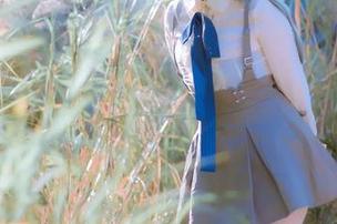 白裙子和塔塔_Lo1iTa，私拍美图里我的审美遭遇