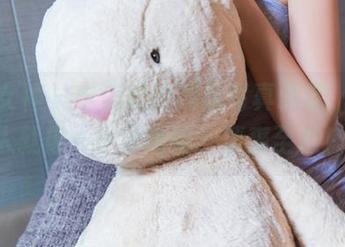 头条女神 – 申美嫣的网袜写真精选，整个人就像一杯冰咖啡，清爽至极！.