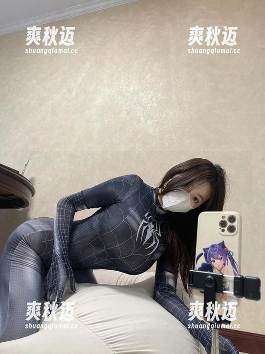 微密圈 - 下载这套图后，决定每天都向奶宝妹纸的纤细腰肢靠拢，来一场挑战？