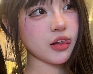 微密圈 – 灰丝合集，谁跟小u优优子一起打卡吃瓜？