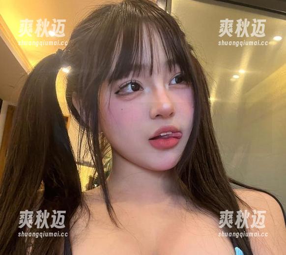 微密圈 - 灰丝合集，谁跟小u优优子一起打卡吃瓜？
