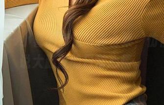 尤果网 – 小喜的裸足写真合集，仿佛在诉说大脚趾的日常心情。