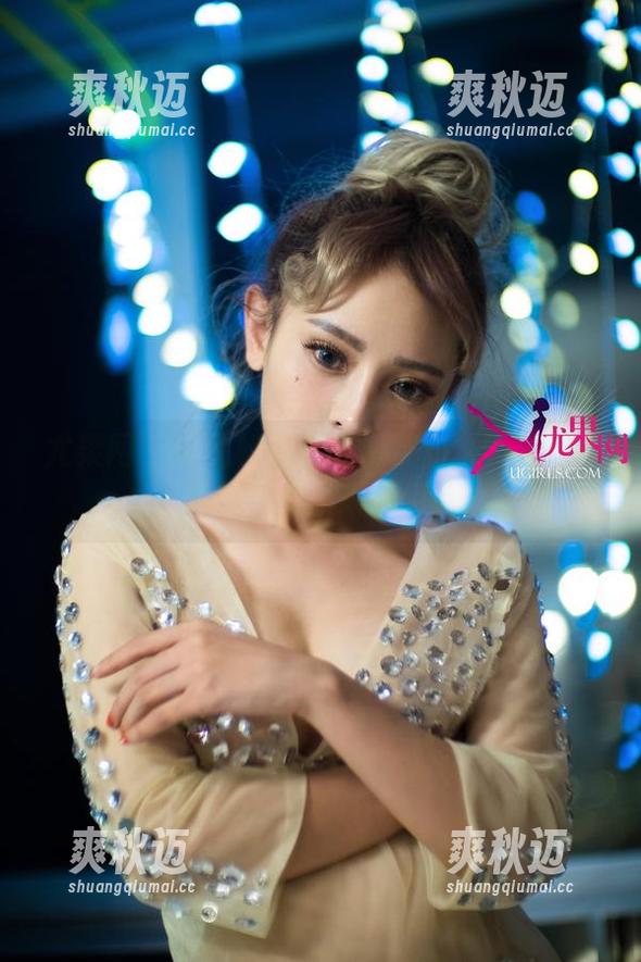 尤果网 - 谁说秘书只能端茶倒水？温鈊怡私拍，套图来一组！