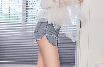 尤蜜荟 – 嘘，YOYO优优的全套女仆原图，我就默默欣赏，大家快来!