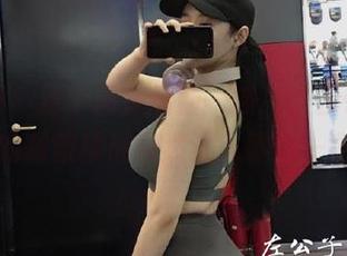 微密圈 – 整个图库最新一波，左公子666的制服挑战果然让人眼前一亮