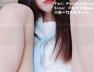 黑丝写真，布丁大法又出新招：真会玩。