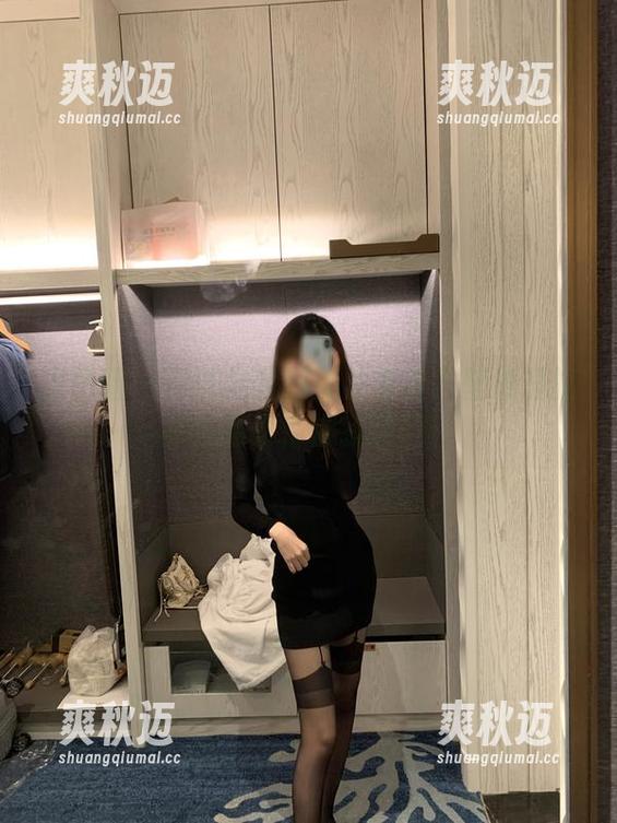 有你喵 微密圈 - 你以为我只关注套装?壁纸里的有你喵更值得我瞩目!