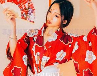 果团网 – 龚玥菲的清纯写真图册，像是一瓶冰镇的饮料，瞬间唤醒你的夏日清爽感。