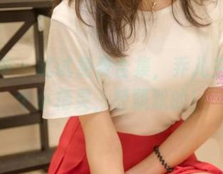 梦丝女神 – 试试免费合集，乔儿主播就像个小精灵，轻飘飘的！