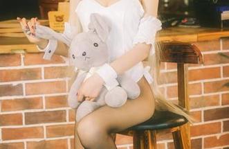 水淼aqua的连衣裙全套：你能猜到今天的哪个裙子最“不靠谱”吗？