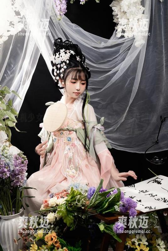 爆机少女喵小吉 爆机少女喵小吉的浴室图集:水珠与喵星人,真是意外的搭配!