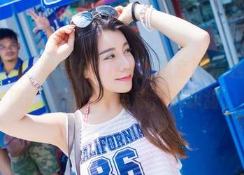 爱蜜社 – 张思允Nice海边套图精选，沙滩的味道，有点咸，心却甜。