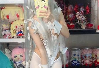 走路都有风的白栎Shirly，穿上这套装后便成了美图精选的代言人！