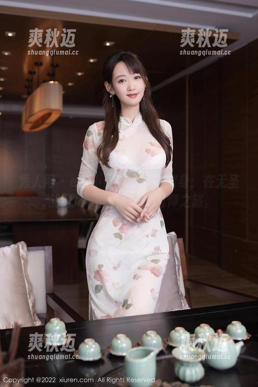 秀人网 - e宝小野猫的修女变身：在无圣光的背景下，尴尬的信仰之旅。