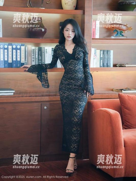 秀人网 - 牛仔裤写真与壁纸小剧场：慧敏Vivi给你展示裤子的另类搭配法则！