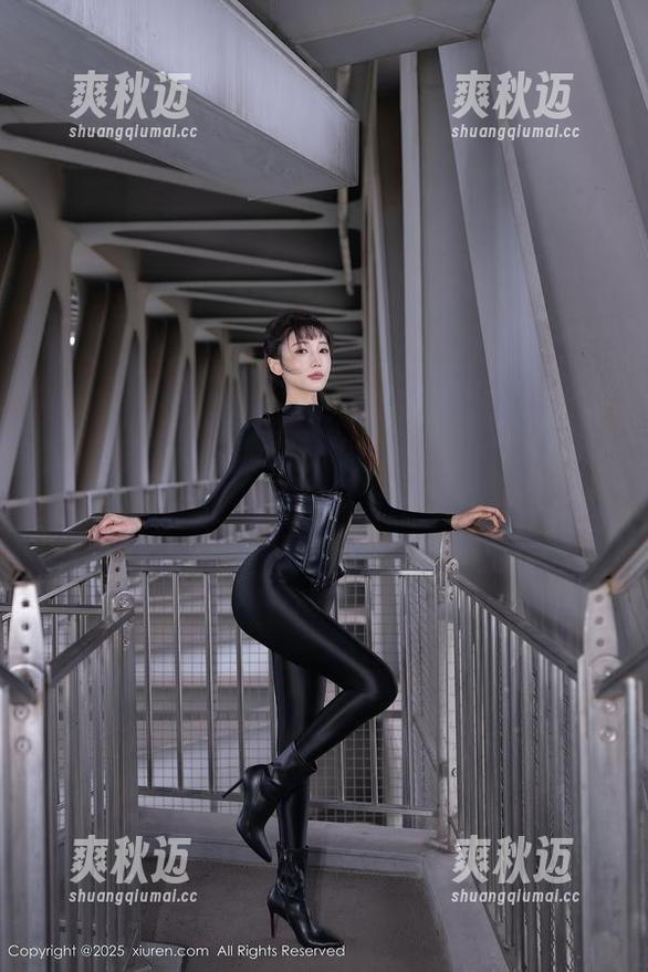 秀人网 - 李丽莎的兔女郎趣图包，下载前小心节操掉落哦！
