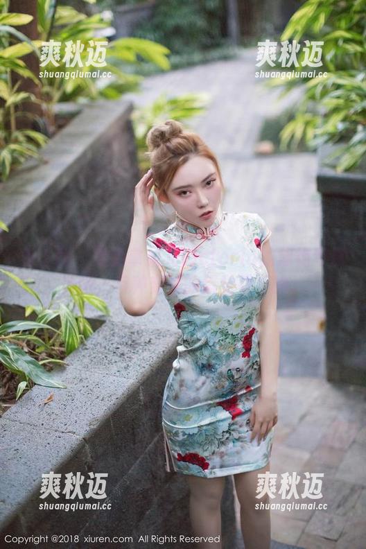 秀人网 - 免费拿果儿victoria的旗袍专属美图，有种穿越的错觉妥妥的。