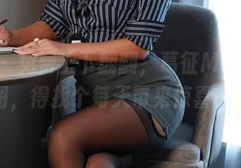秀人网 – 免费上下翻翻，葛征Model的灰丝套图，得找个每天带来惊喜的理由。