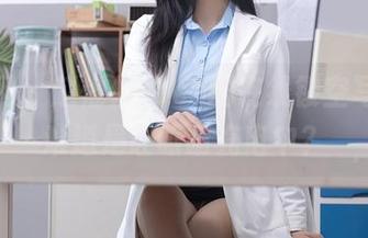 秀人网 – 赵惟依coco的在线镂空写真，难道是让眼睛充电中？