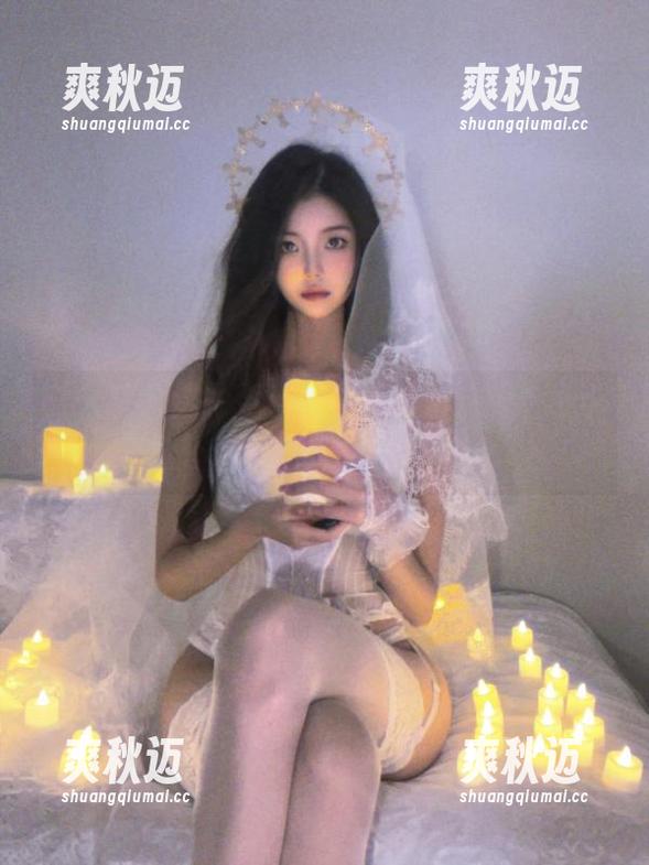 微密圈 - 这轮更新的白丝美图，纪念小小v的气息还在呢！
