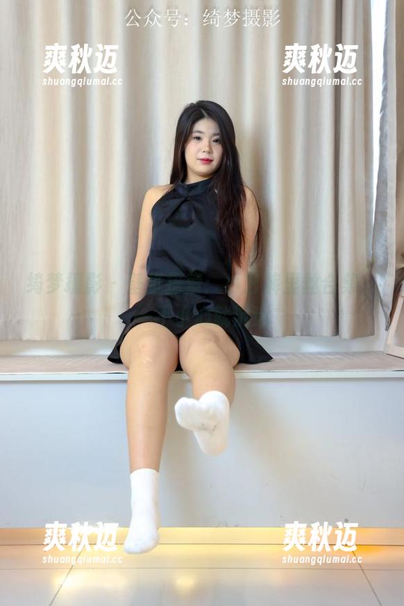 绮梦摄影 - 壁纸探索：小艺裤里丝合集，一不小心就沉迷
